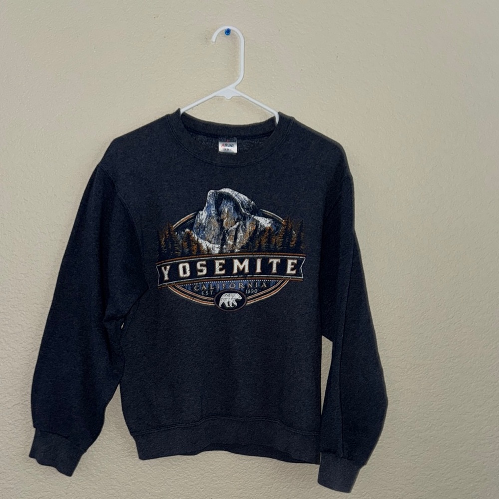 Jerzees Yosemite Graphic Crewneck Sweater - Dark Gray